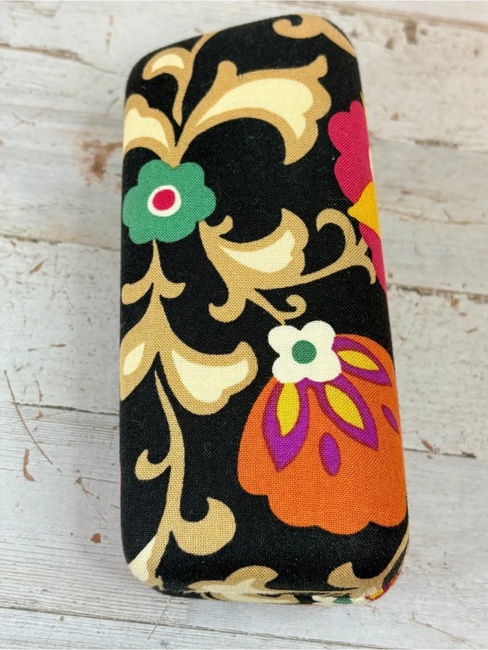 VERA BRADLEY Suzani Pattern Hard Eyeglass Clamshell Case Floral